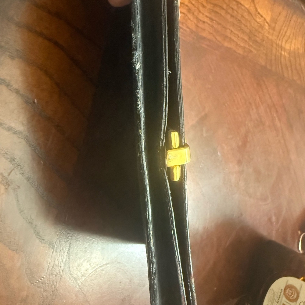 Used in good condition Gucci clutch / wallet - Picture 16 of 16